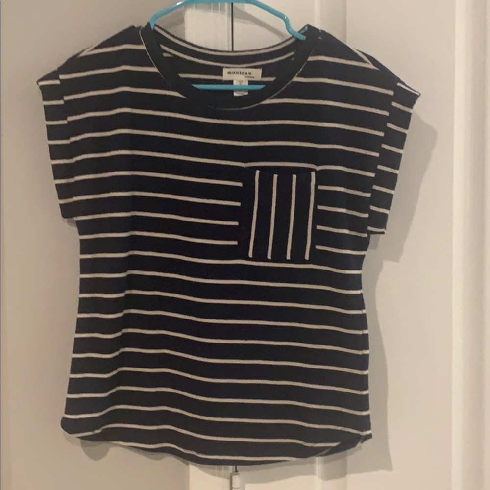 Navy/Cream striped top